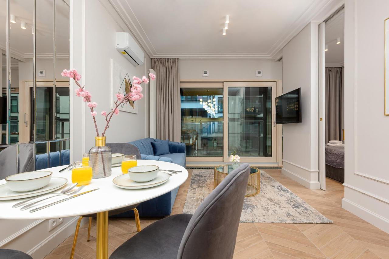 Mennica Residence Central Apartment By Renters Prestige Warsaw Exterior photo