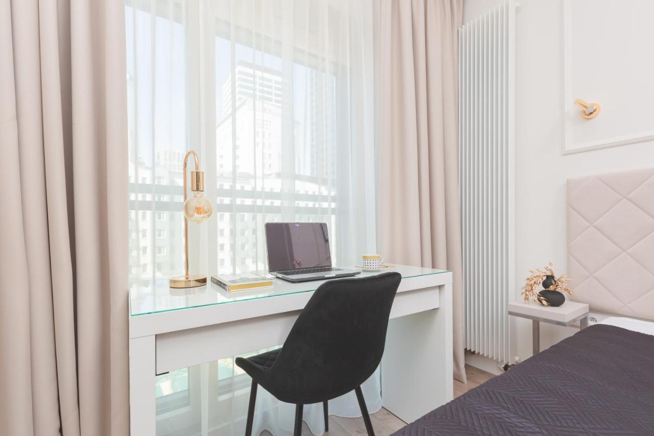 Mennica Residence Central Apartment By Renters Prestige Warsaw Exterior photo